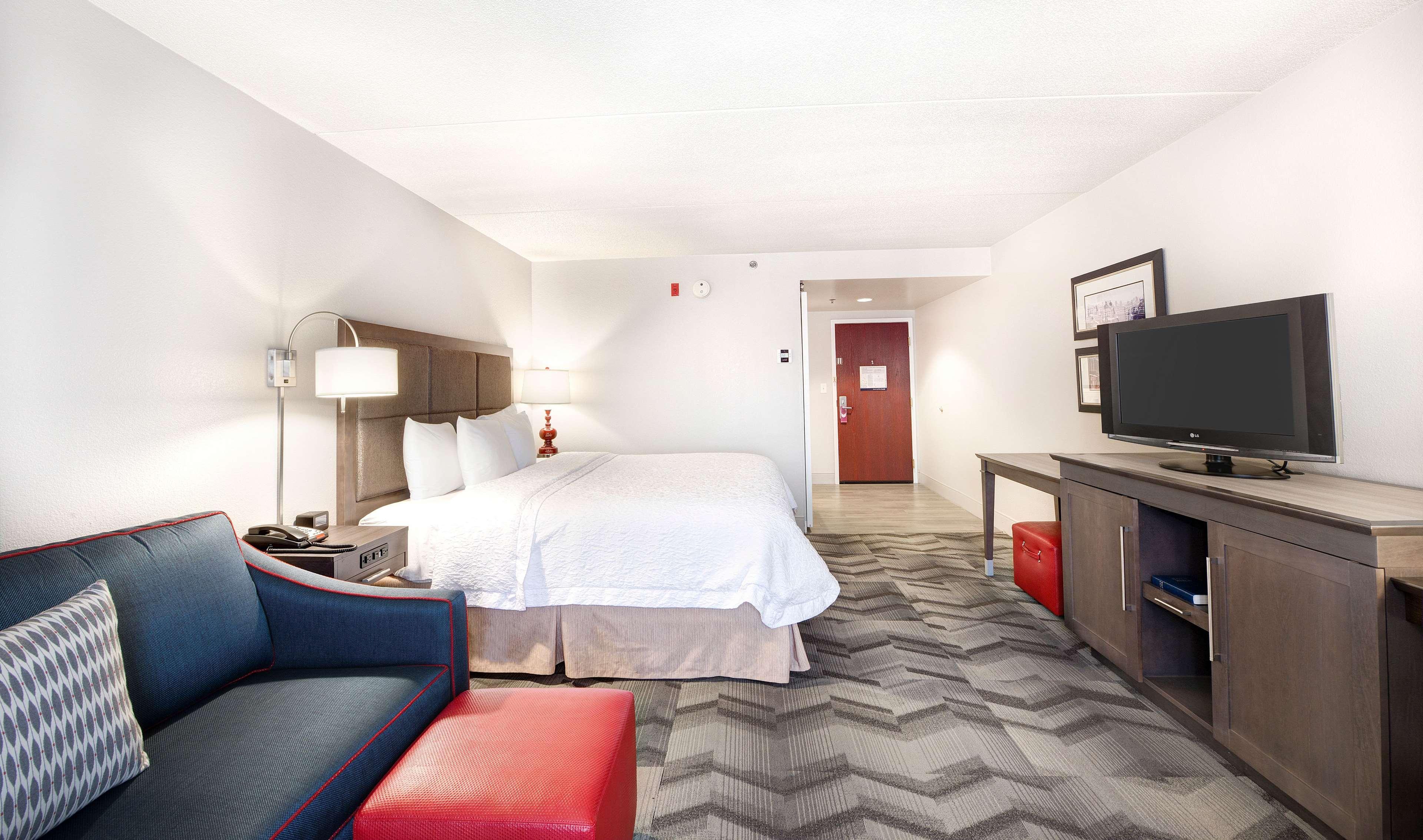 Hampton Inn & Suites Atlanta-Galleria Смирна Экстерьер фото