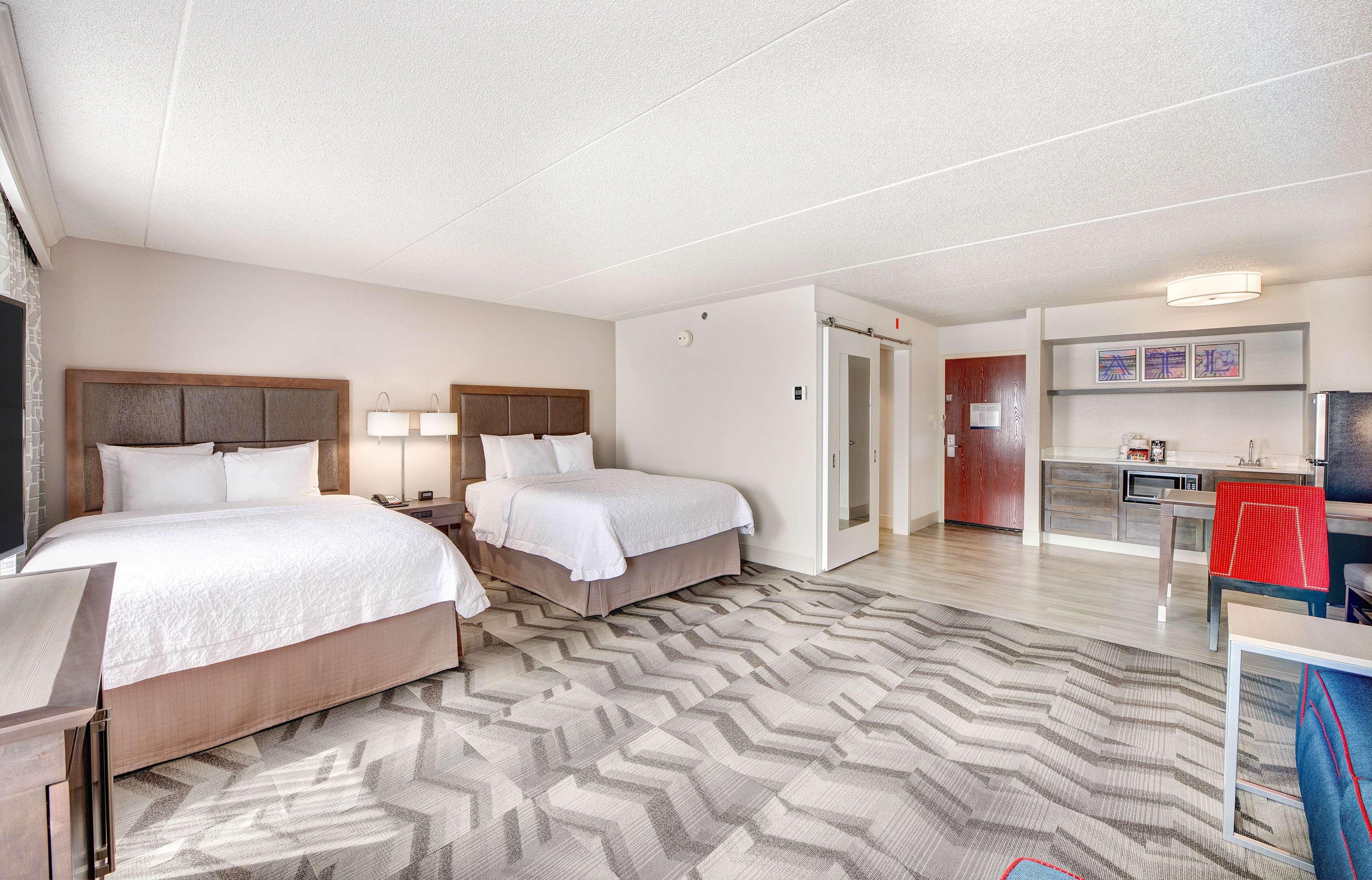 Hampton Inn & Suites Atlanta-Galleria Смирна Экстерьер фото