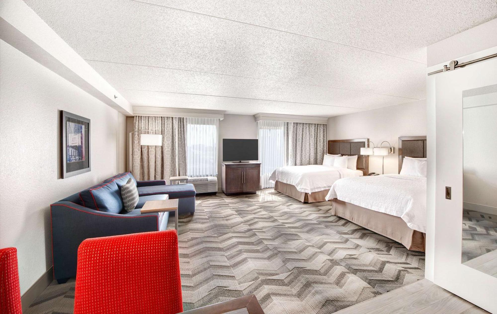 Hampton Inn & Suites Atlanta-Galleria Смирна Экстерьер фото