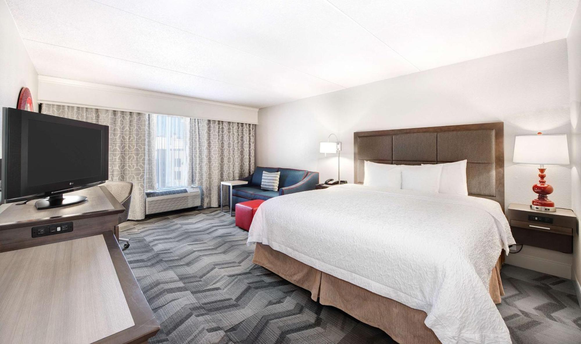 Hampton Inn & Suites Atlanta-Galleria Смирна Экстерьер фото