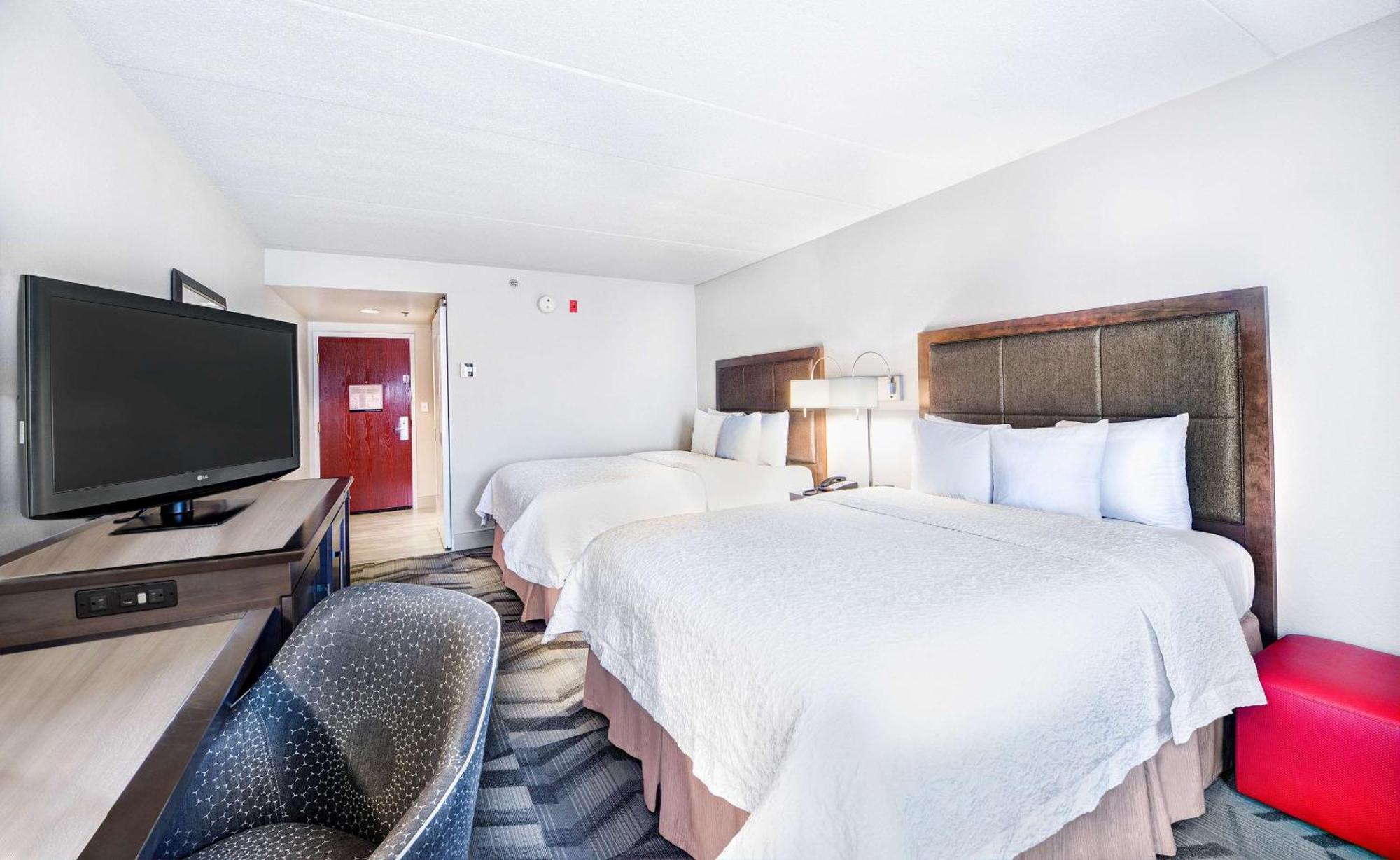 Hampton Inn & Suites Atlanta-Galleria Смирна Экстерьер фото